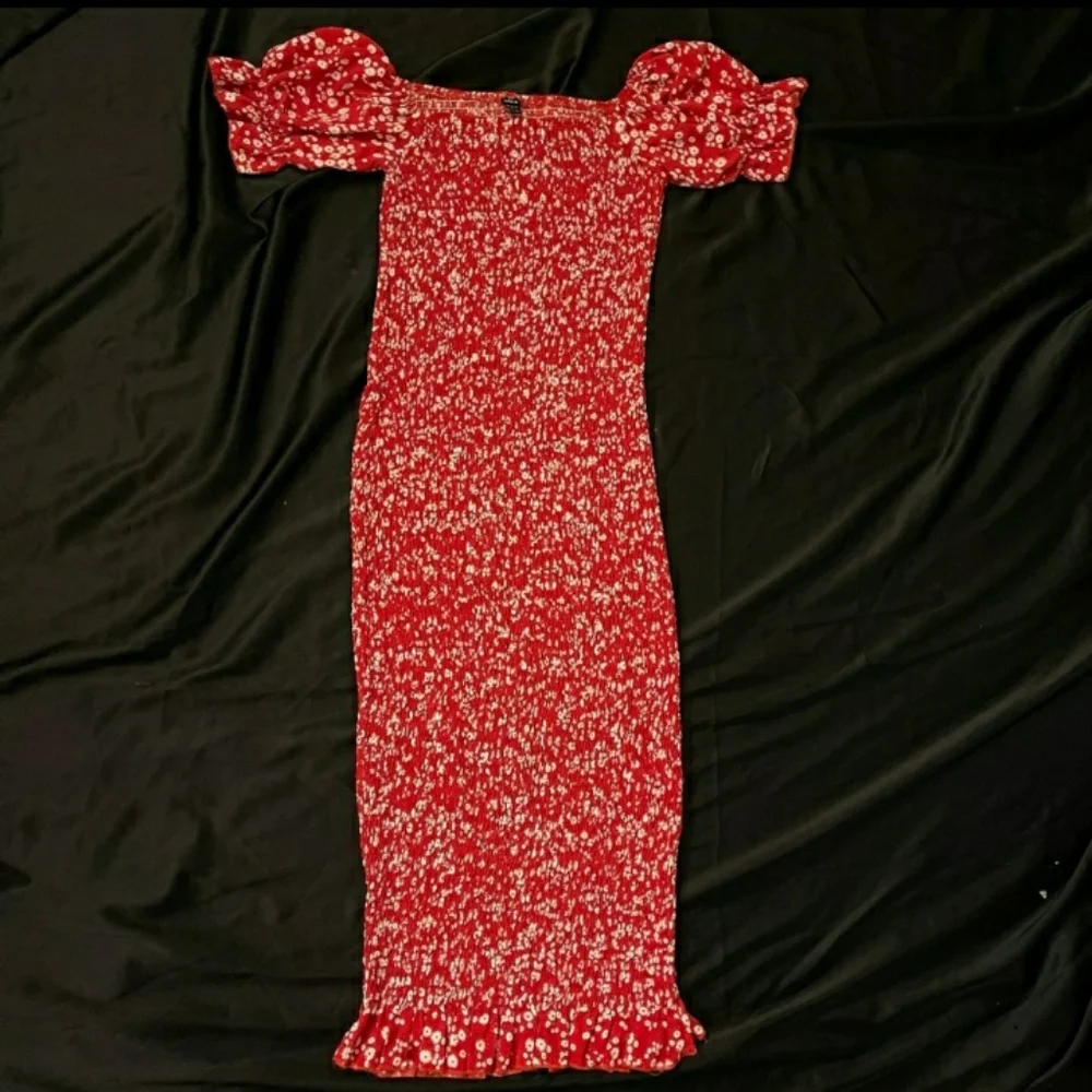 SHEIN Shirred Ruffle Trim Dress - Picture 3 of 4